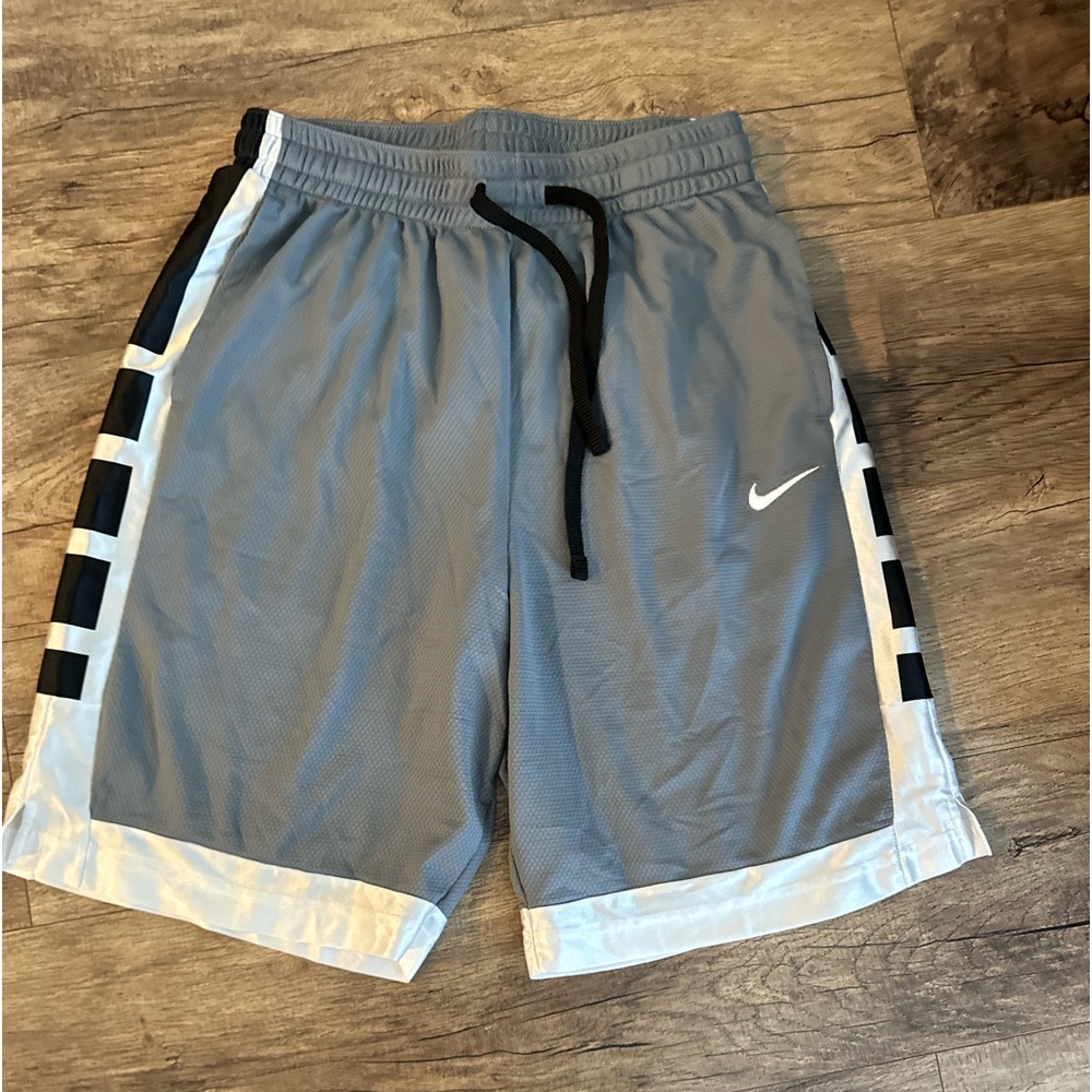 Men’s Nike basketball shorts
